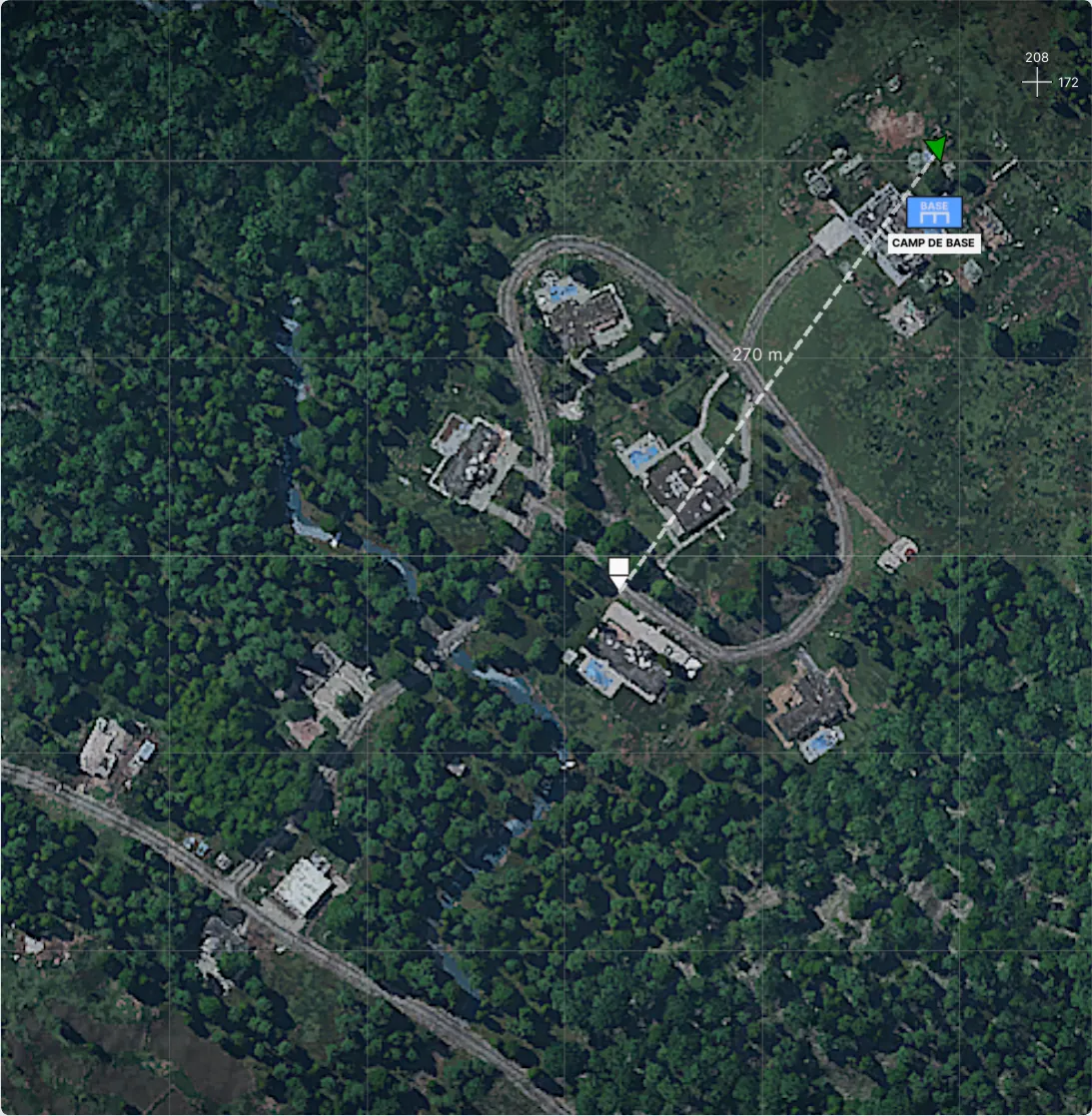 Attention à la maison au sud, rester sous les arbres